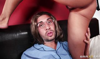 Mischievous idol Gia Grace with impressive natural tits fiercely sits on a hard shlong